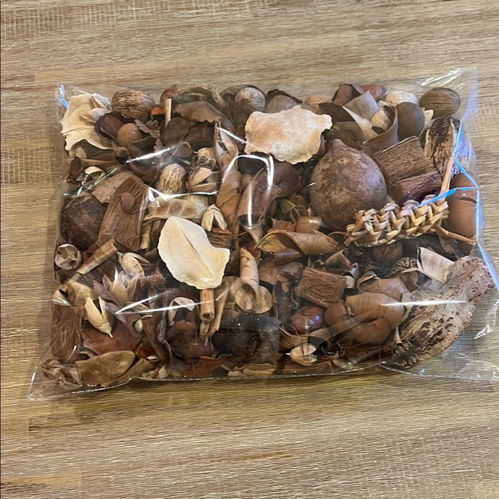 Decorative Potpourri Mix - Picture 4 of 4